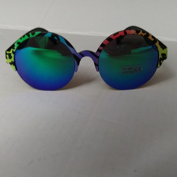 Circle Frame multi color sunglasses - Picture 1 of 5
